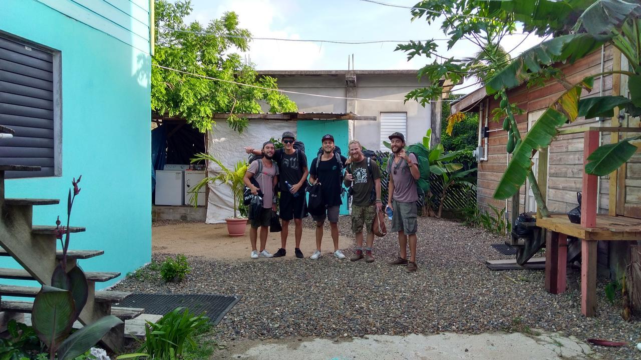 Placencia Hostel ภายนอก รูปภาพ